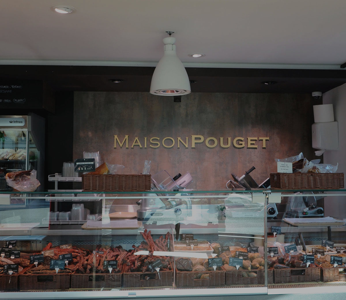 image-bourg-1-1 Maison Pouget | Boucherie - Charcuterie à Bourg-Madame